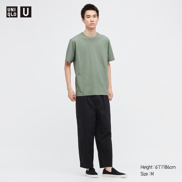 Never worn men’s Uniqlo tee. Large - Picture 2 of 2
